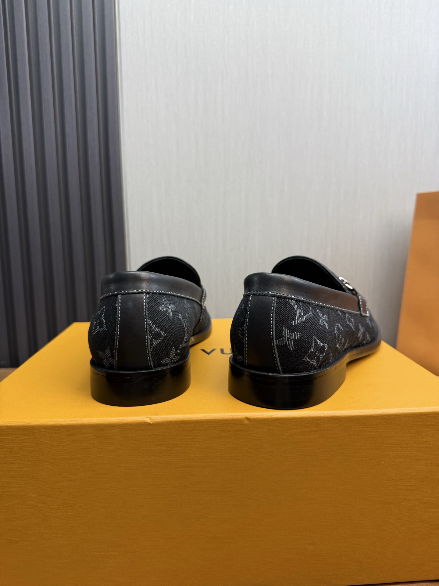 LV